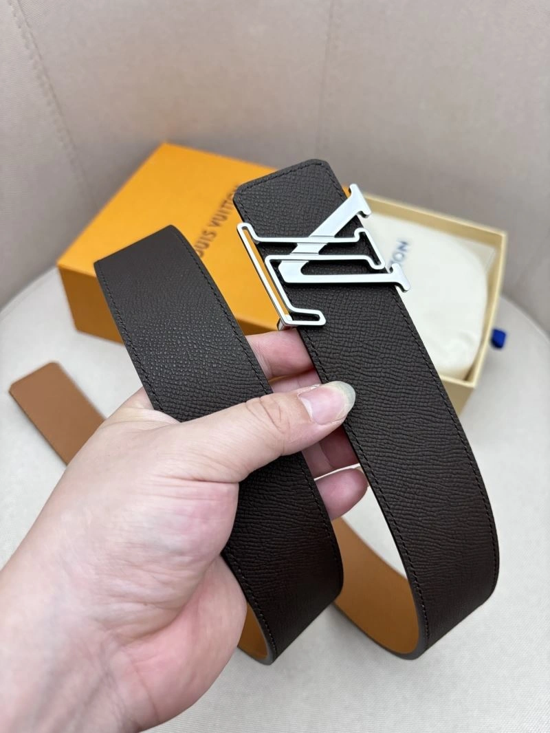 Versatile Louis Vuitton Belts 301949