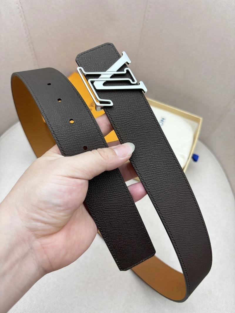 Versatile Louis Vuitton Belts 301949