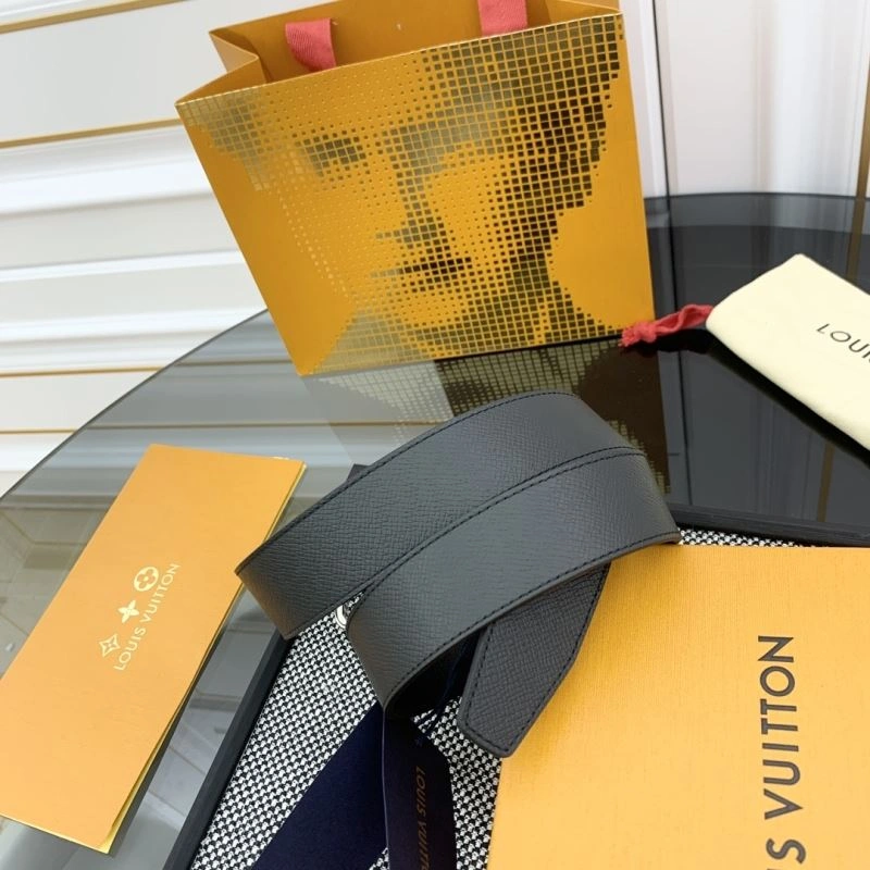 Louis Vuitton Belts ZipUp 301939
