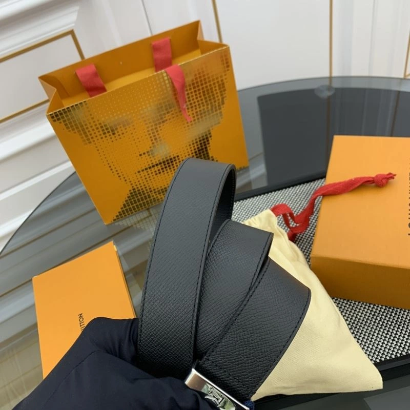 Louis Vuitton Belts ZipUp 301939