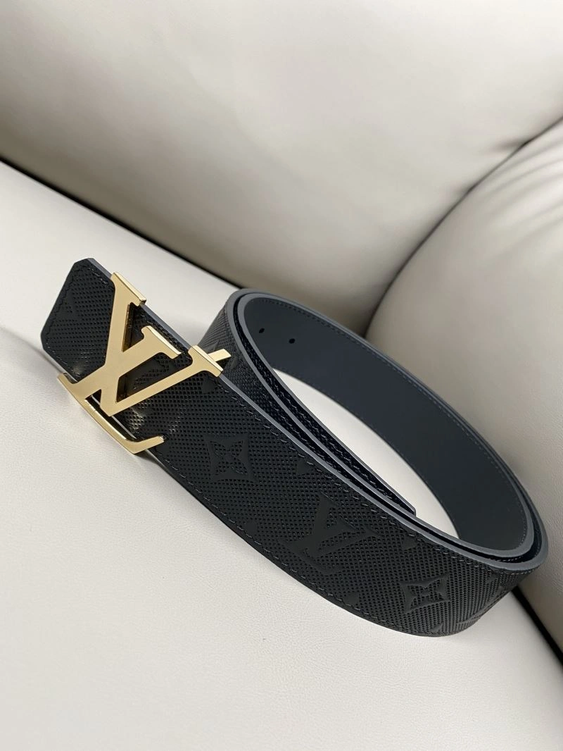 Minimalist Louis Vuitton Belts 301916