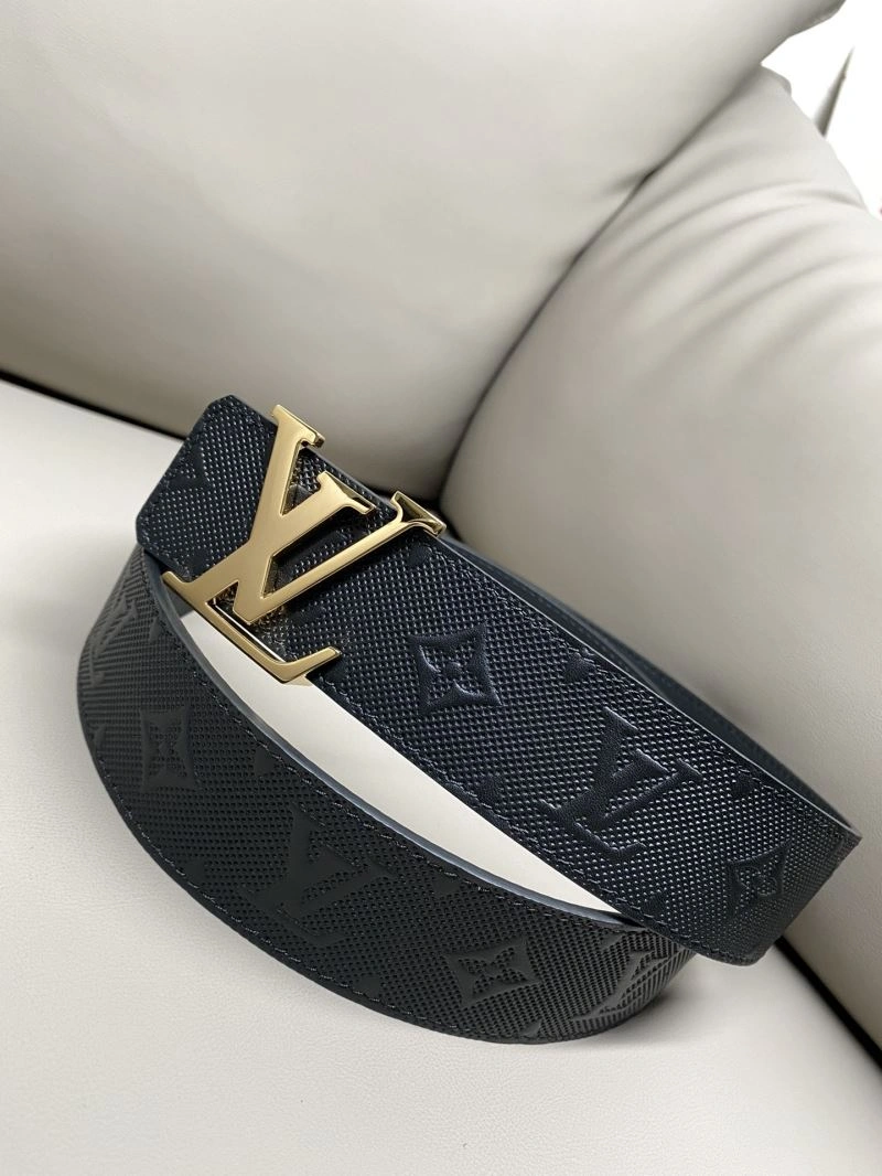 Minimalist Louis Vuitton Belts 301916