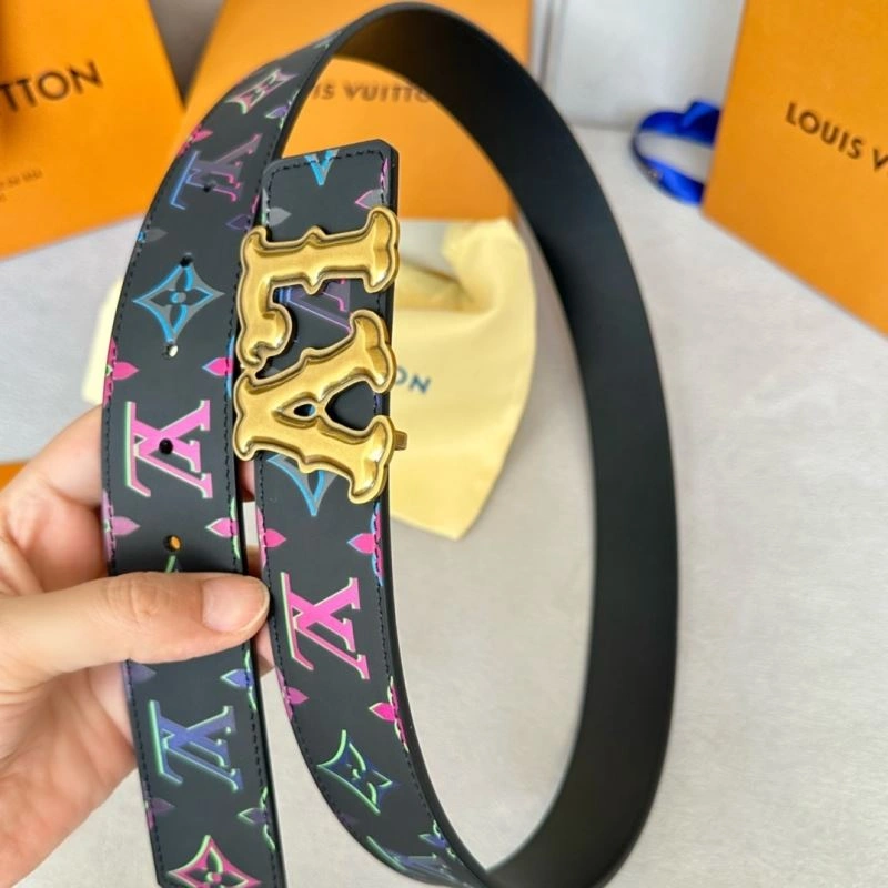 Louis Vuitton Belts Trendy 301858