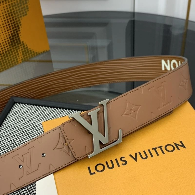 Versatile Louis Vuitton Belts 301850