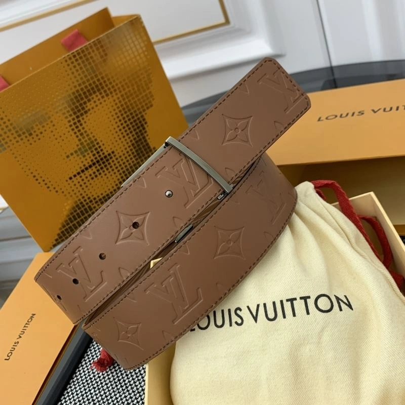 Versatile Louis Vuitton Belts 301850