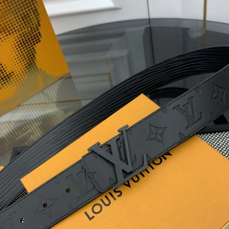Louis Vuitton Belts Trendy 301840
