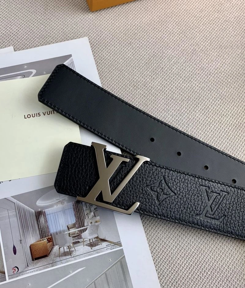 Unique Louis Vuitton Belts 301817
