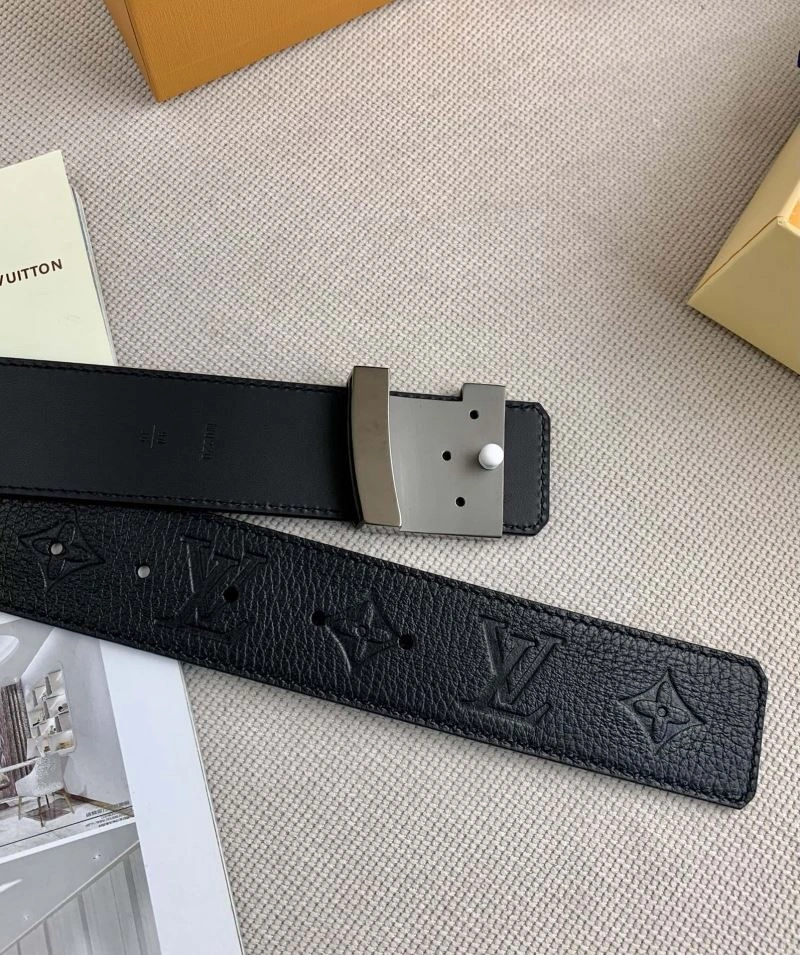 Unique Louis Vuitton Belts 301817