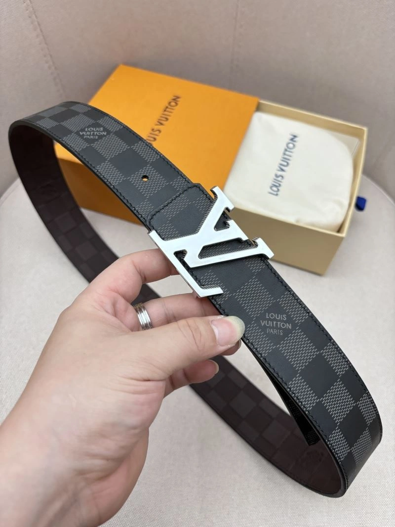 WellDesigned Louis Vuitton Belts 301786