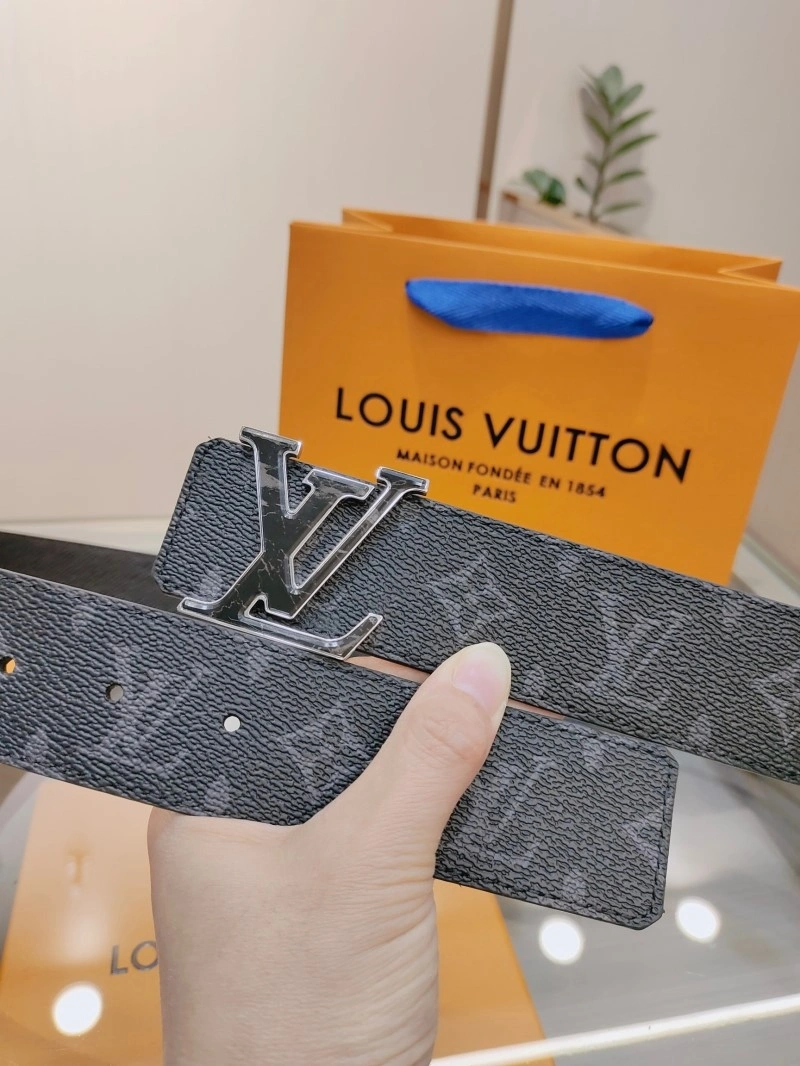 Neat Louis Vuitton Belts 297195
