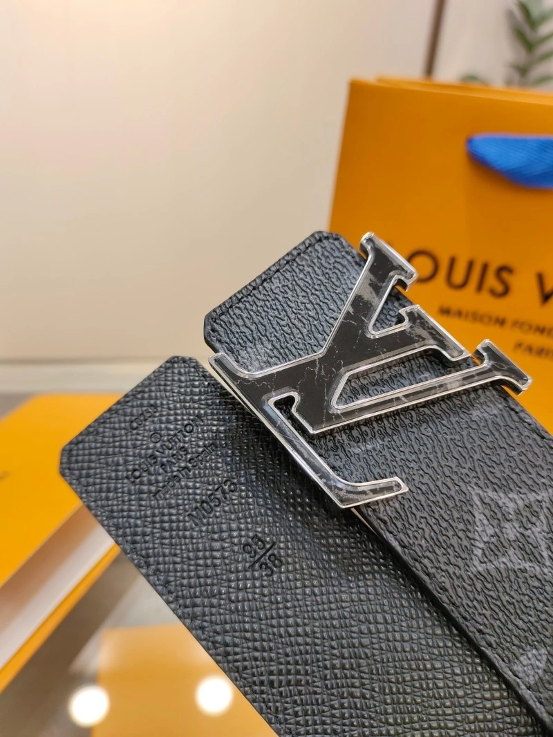 Neat Louis Vuitton Belts 297195