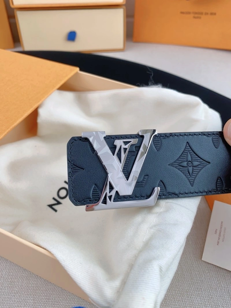 WellDesigned Louis Vuitton Belts 297185