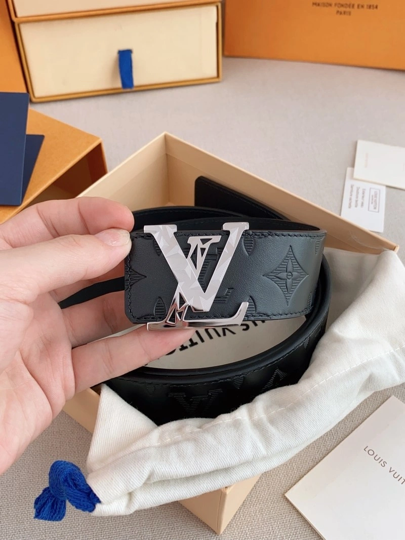 WellDesigned Louis Vuitton Belts 297185