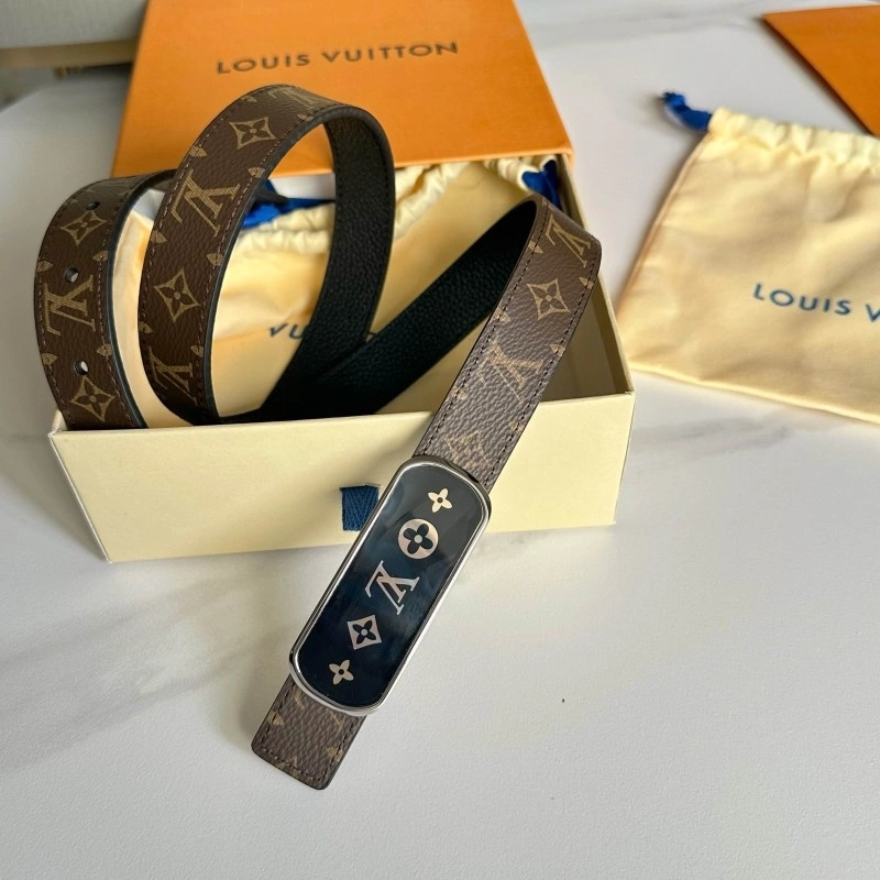 Minimalist Louis Vuitton Belts 297170