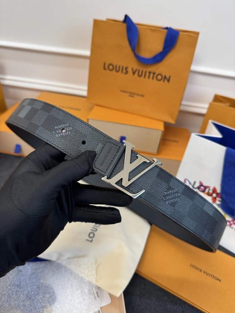 SmoothTexture Louis Vuitton Belts 297120