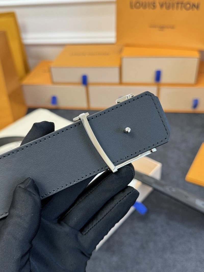 SmoothTexture Louis Vuitton Belts 297120