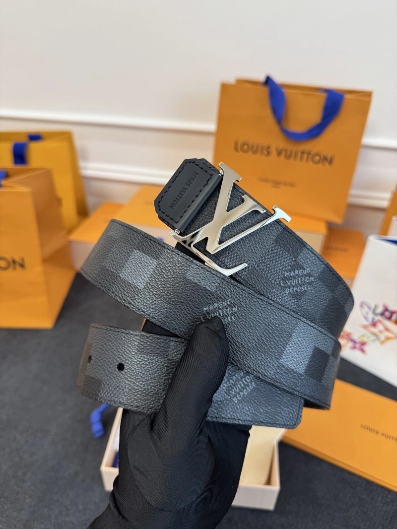 SmoothTexture Louis Vuitton Belts 297120