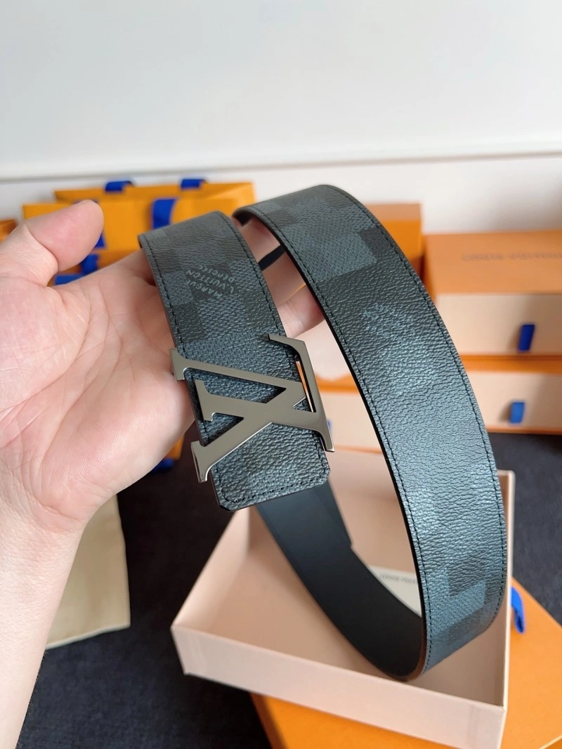 Tailored Louis Vuitton Belts 297125