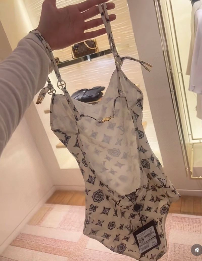 TechFriendly Louis Vuitton Bikins 255784