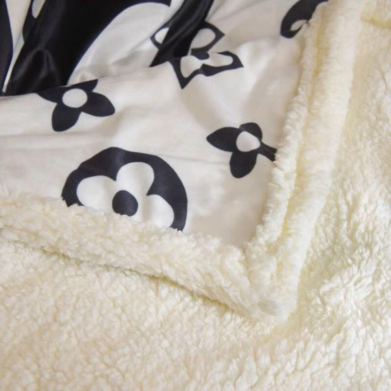 NewStyle Louis Vuitton Blanket 256566