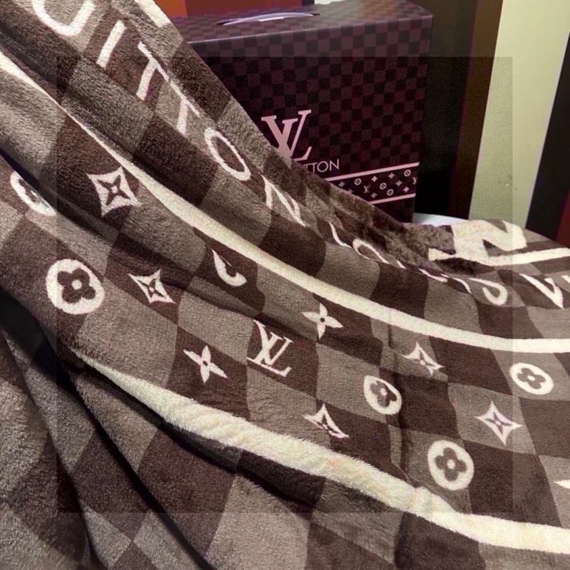 Comfortable Louis Vuitton Blanket 256564