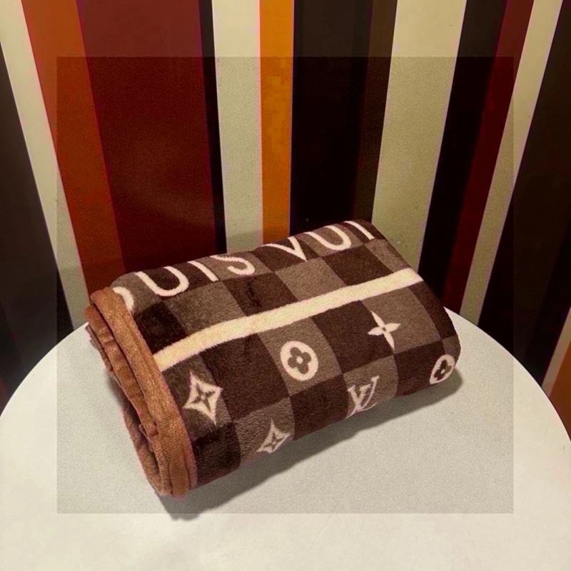 Comfortable Louis Vuitton Blanket 256564