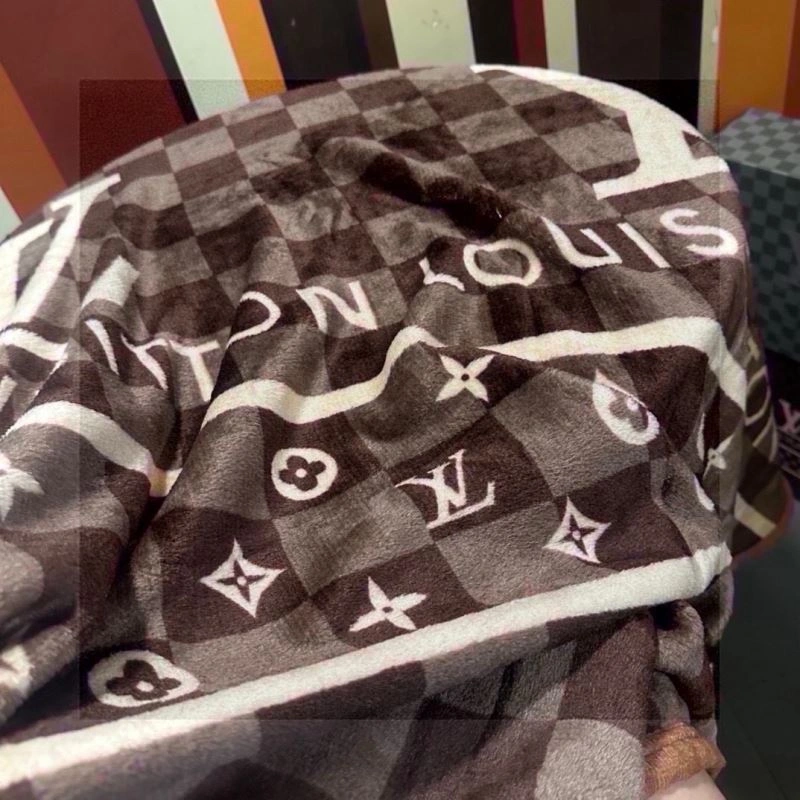 Comfortable Louis Vuitton Blanket 256564