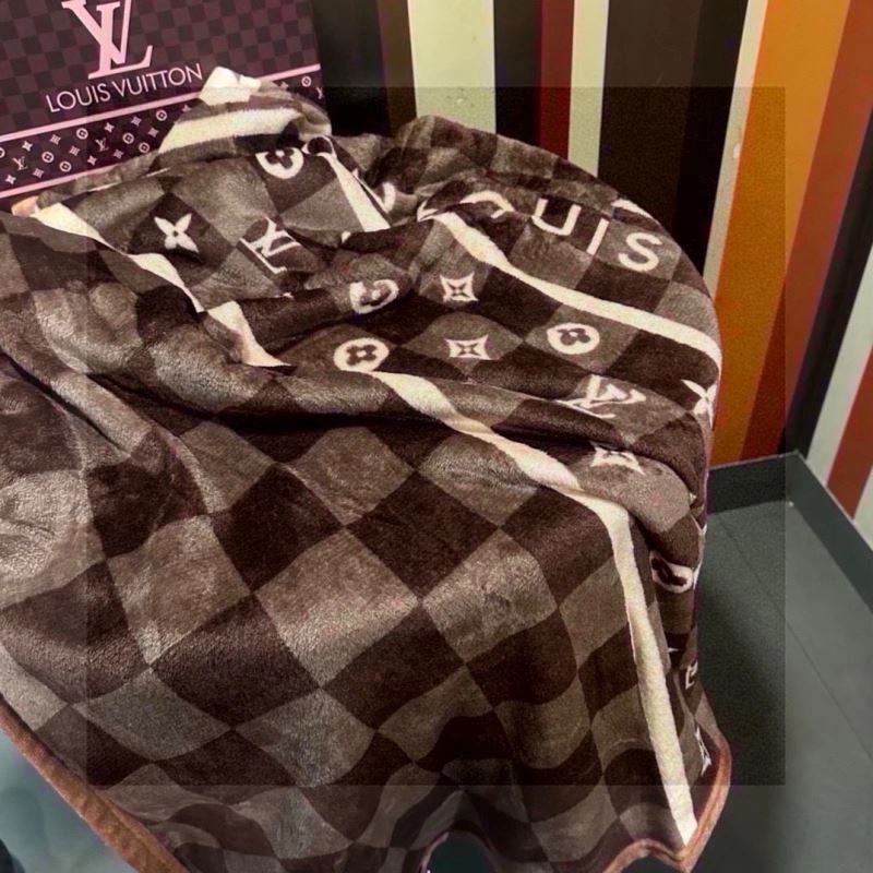 Comfortable Louis Vuitton Blanket 256564