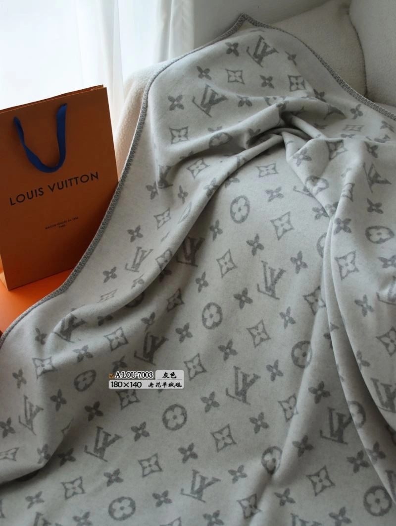 Louis Vuitton Blanket Elegant 256575