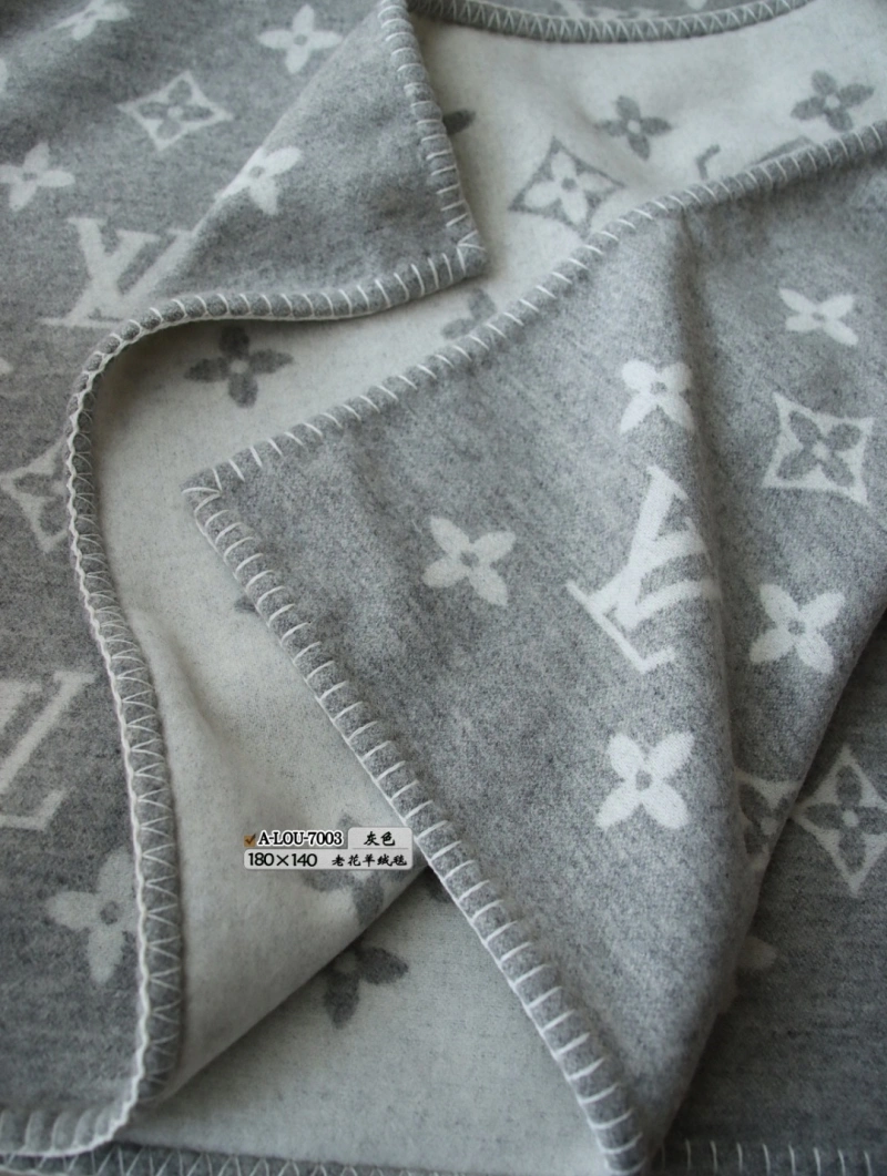 Louis Vuitton Blanket Elegant 256575