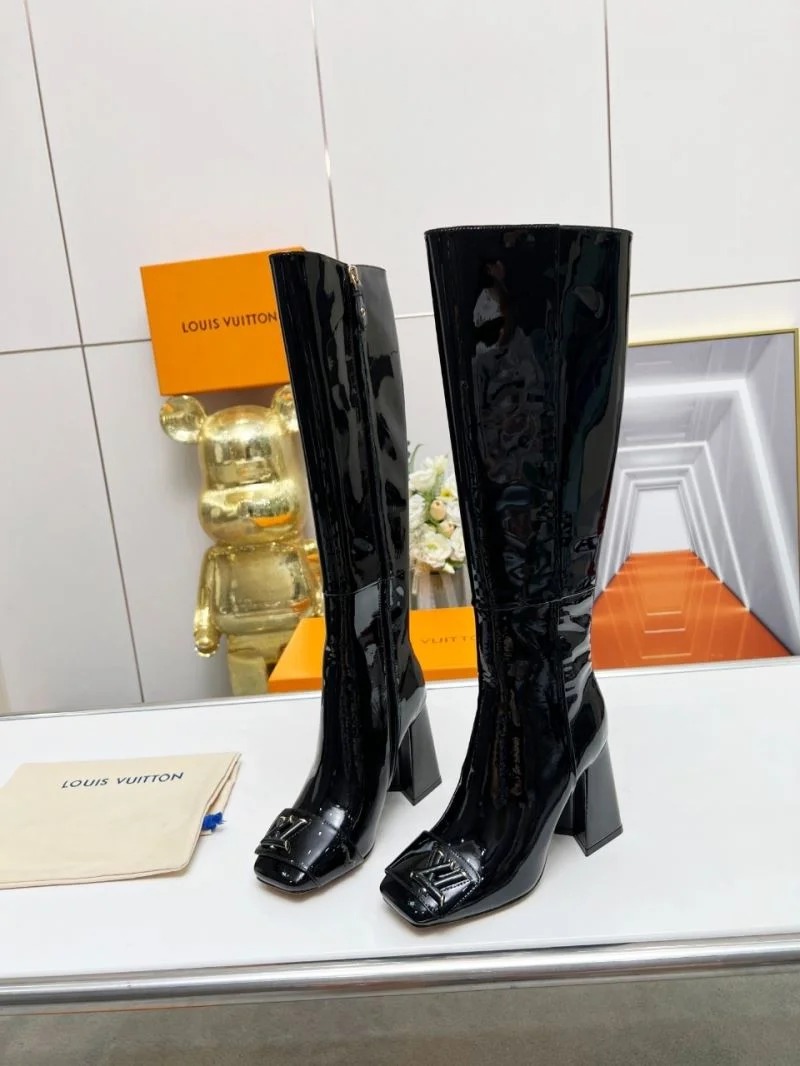 EyeCatching Louis Vuitton Boots 32433