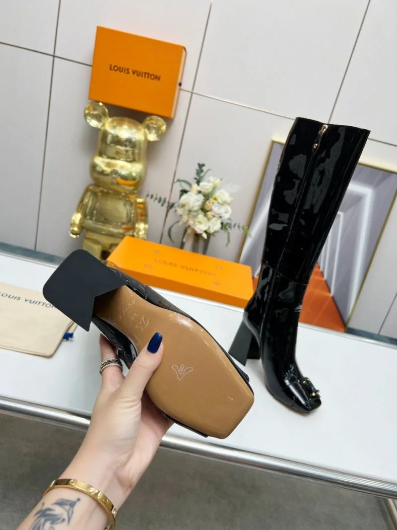 EyeCatching Louis Vuitton Boots 32433
