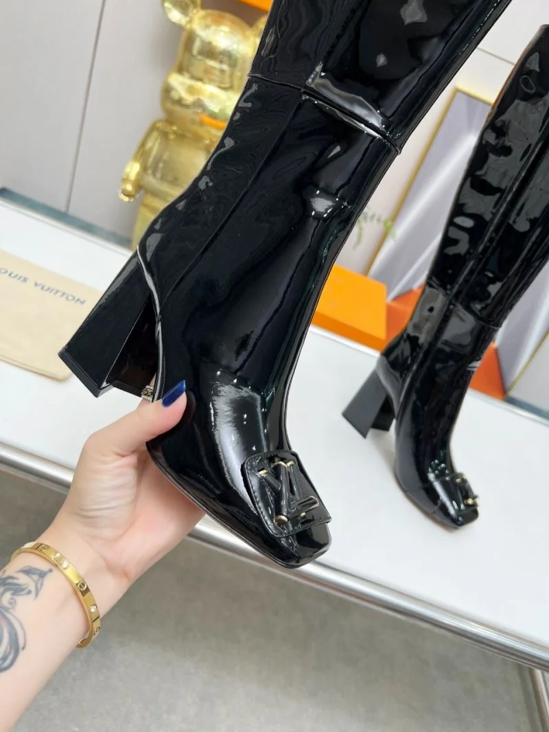 EyeCatching Louis Vuitton Boots 32433