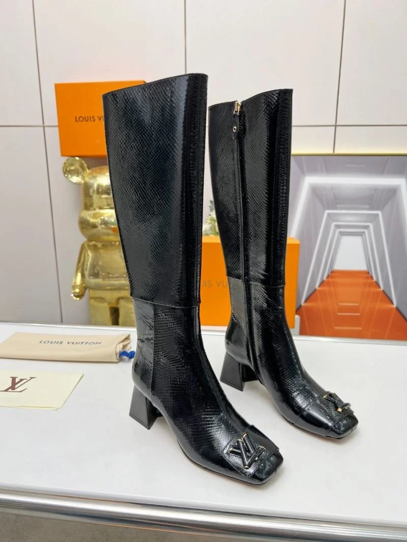 Louis Vuitton Boots FashionForward 32434