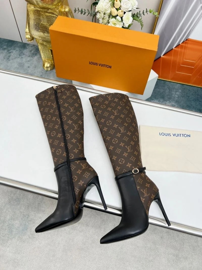 Refined Louis Vuitton Boots 32424