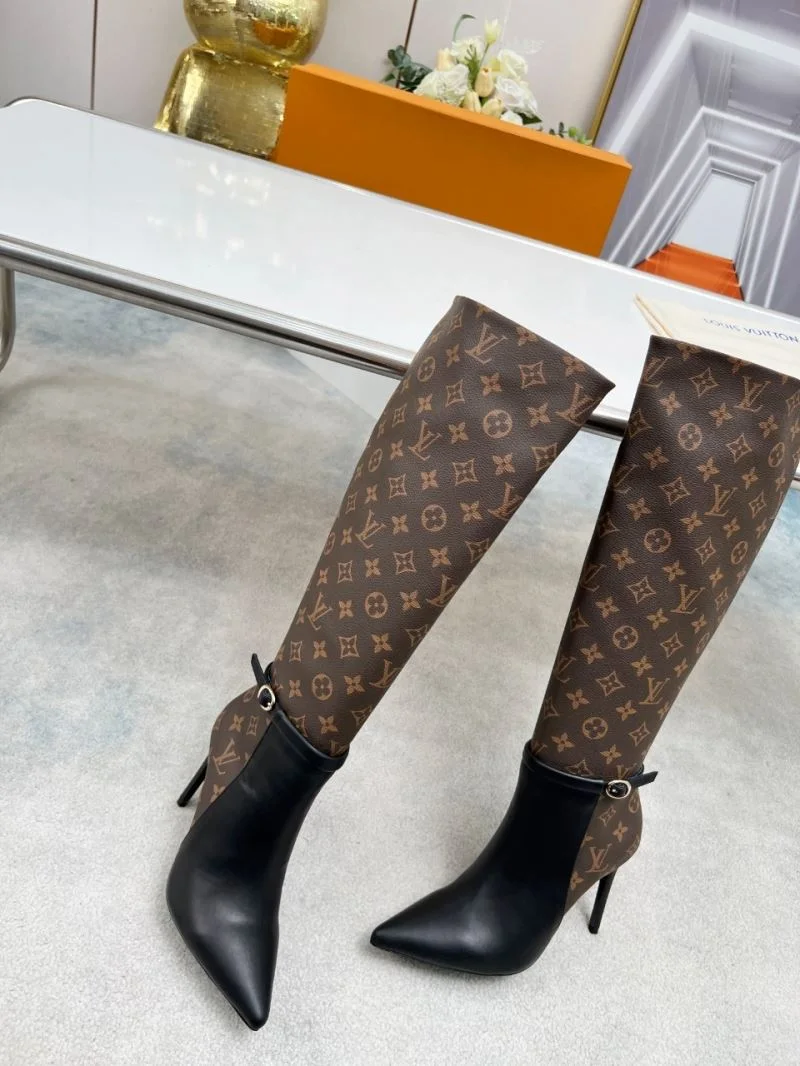 Refined Louis Vuitton Boots 32424