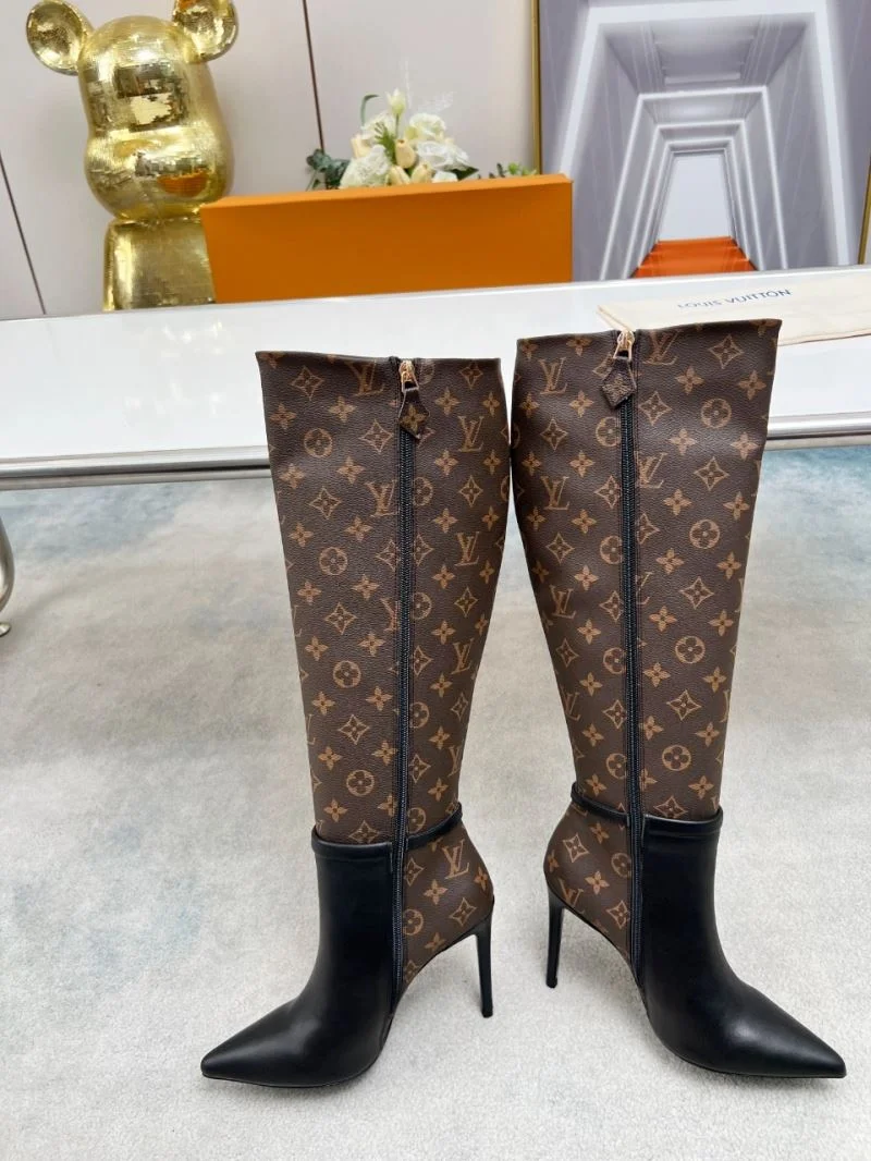 Refined Louis Vuitton Boots 32424