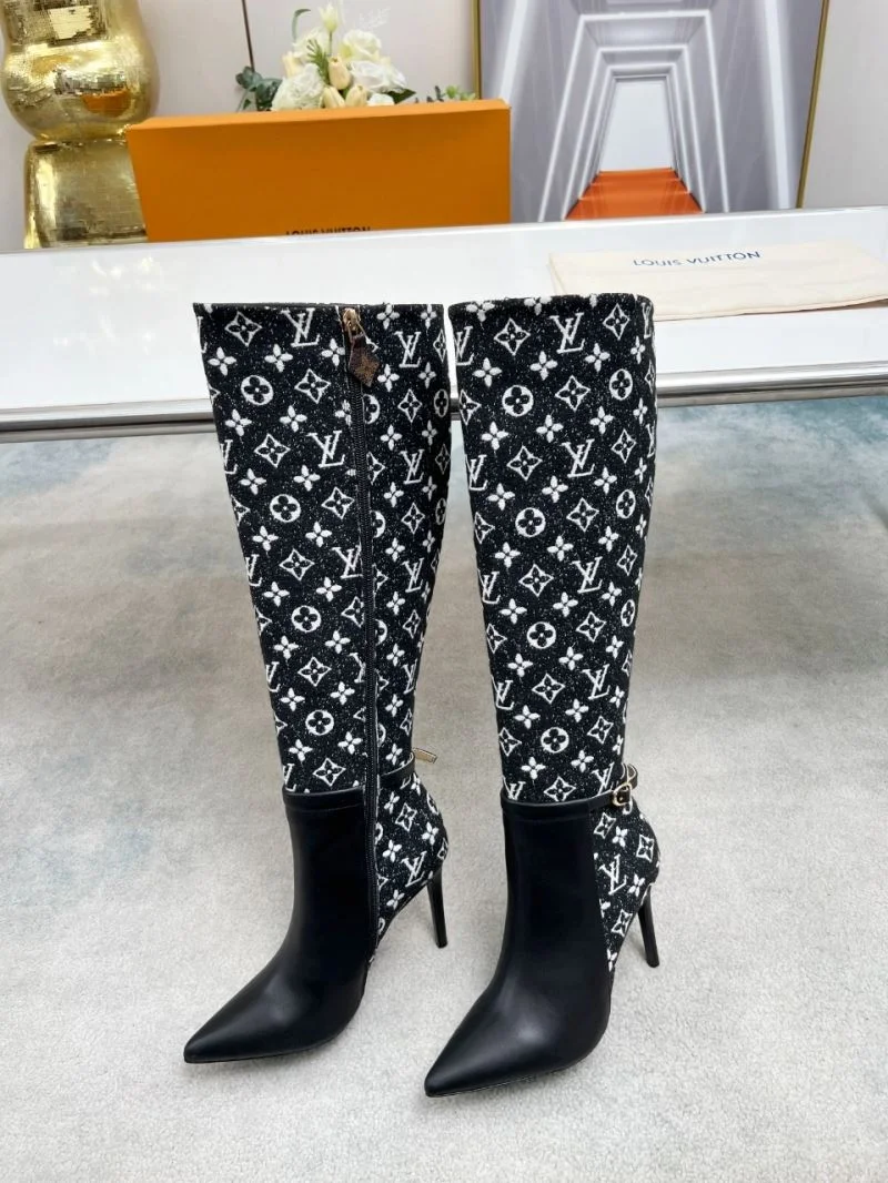 Sleek Louis Vuitton Boots 32420