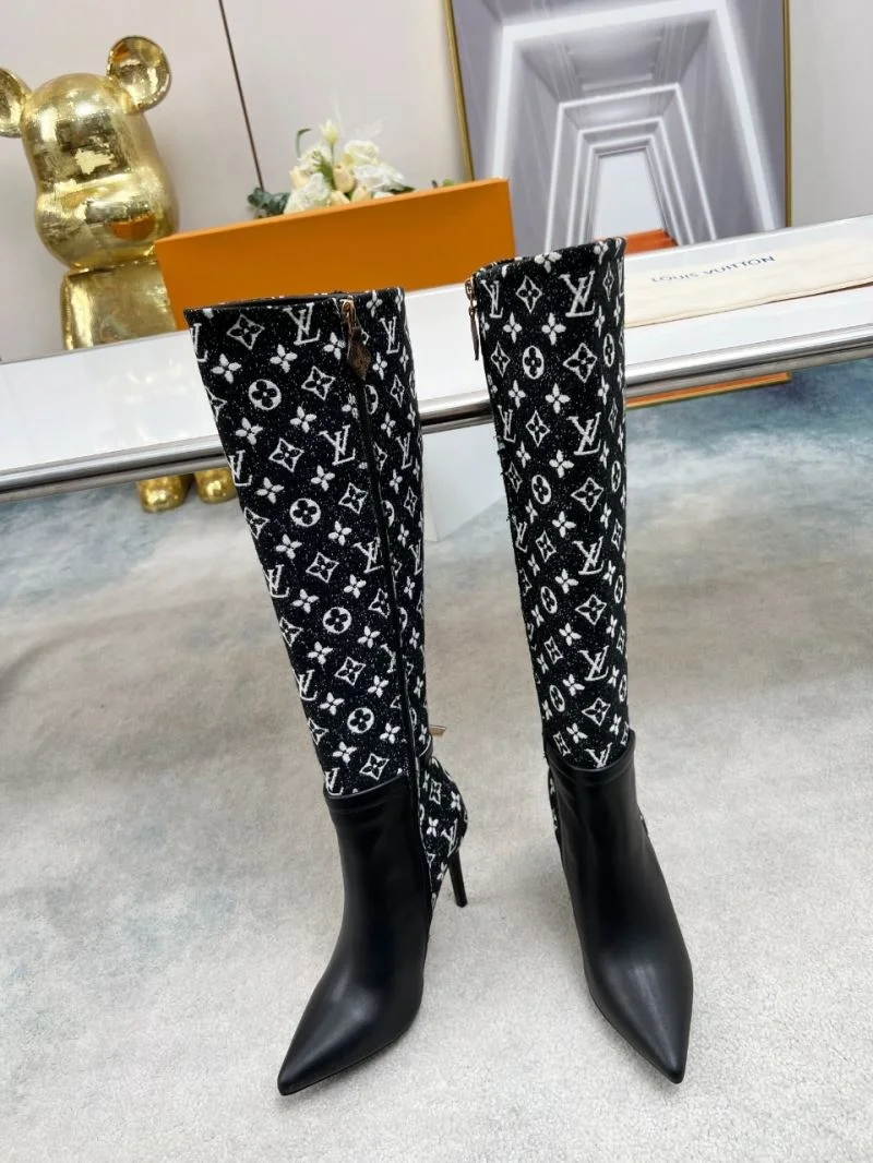 Sleek Louis Vuitton Boots 32420