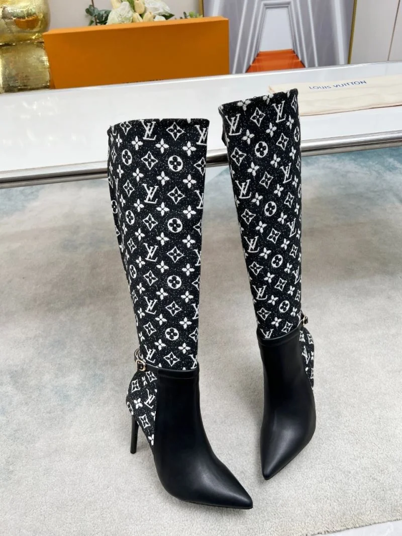 Sleek Louis Vuitton Boots 32420