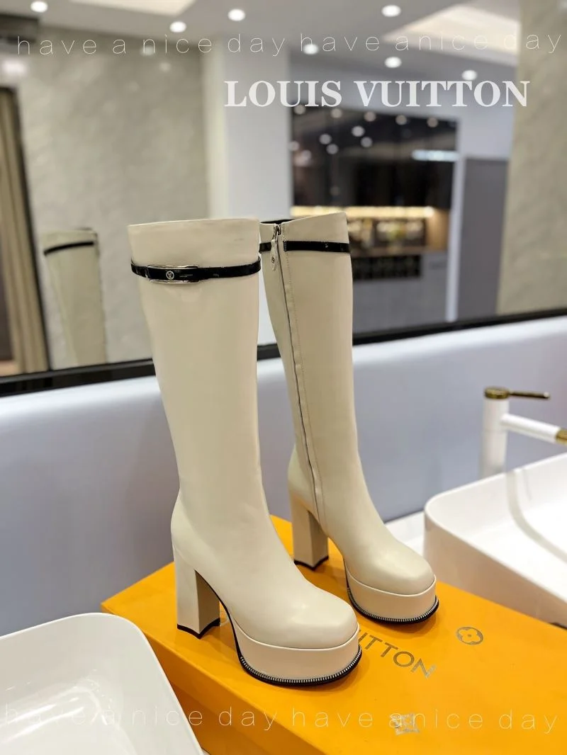 Louis Vuitton Boots FashionForward 32415