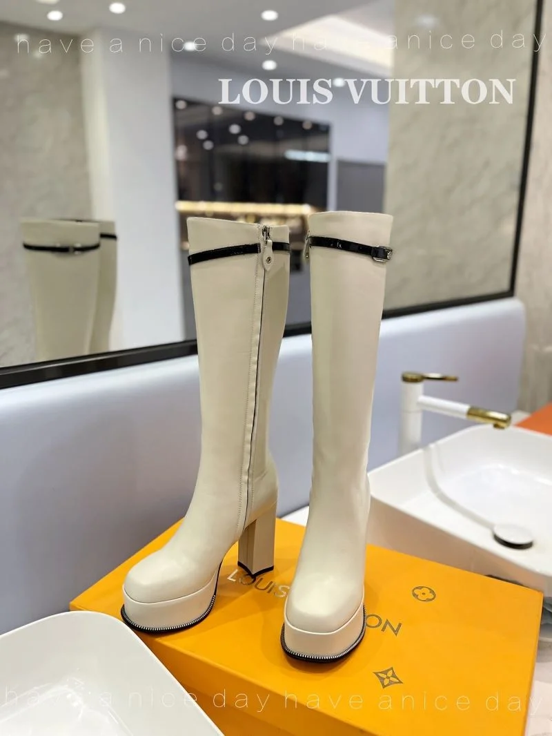 Louis Vuitton Boots FashionForward 32415