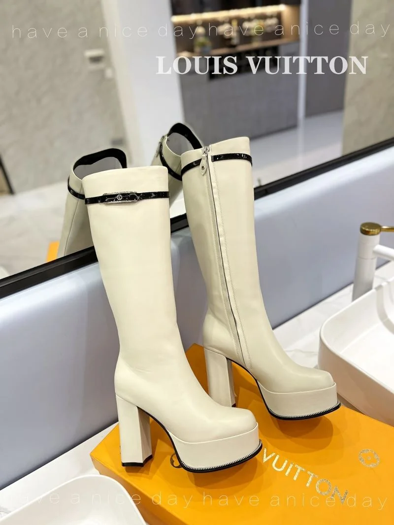 Louis Vuitton Boots FashionForward 32415