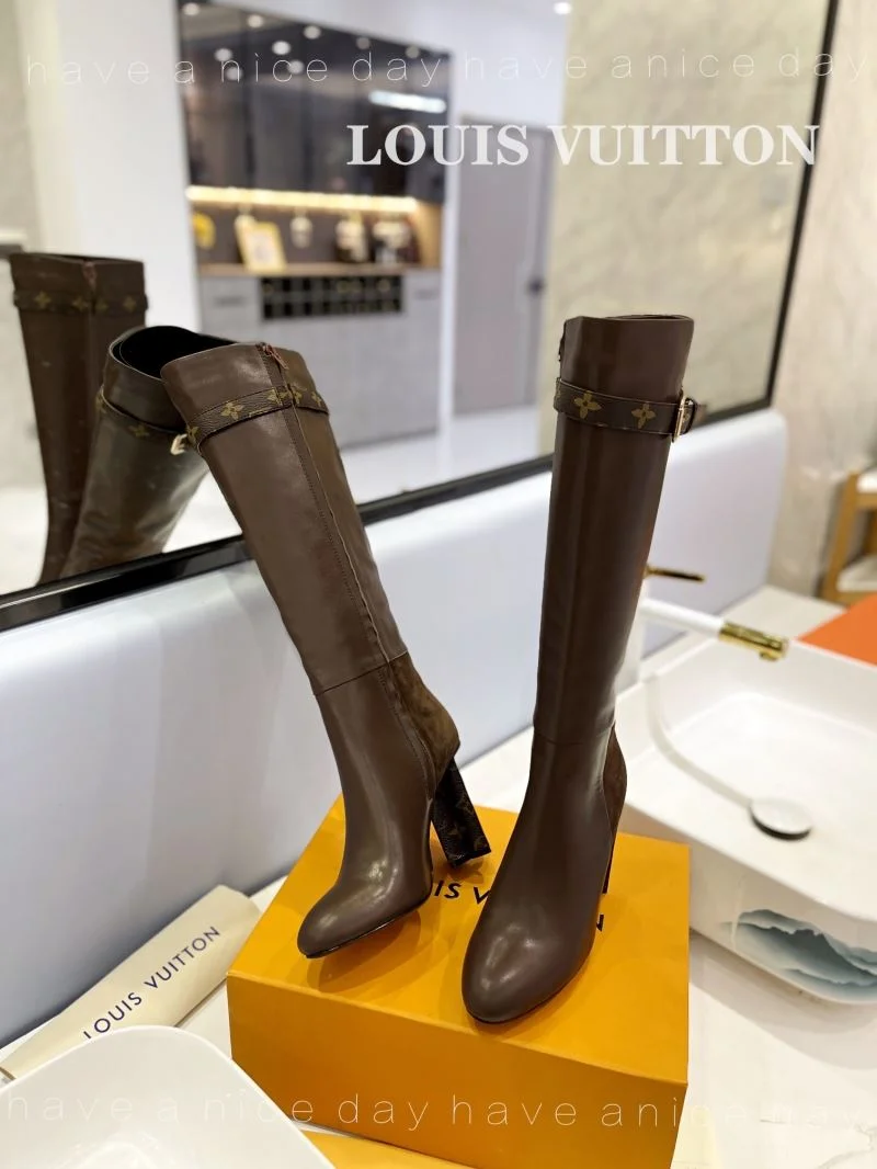 Casual Louis Vuitton Boots 32416