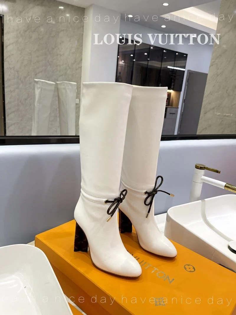 Effortless Louis Vuitton Boots 32414