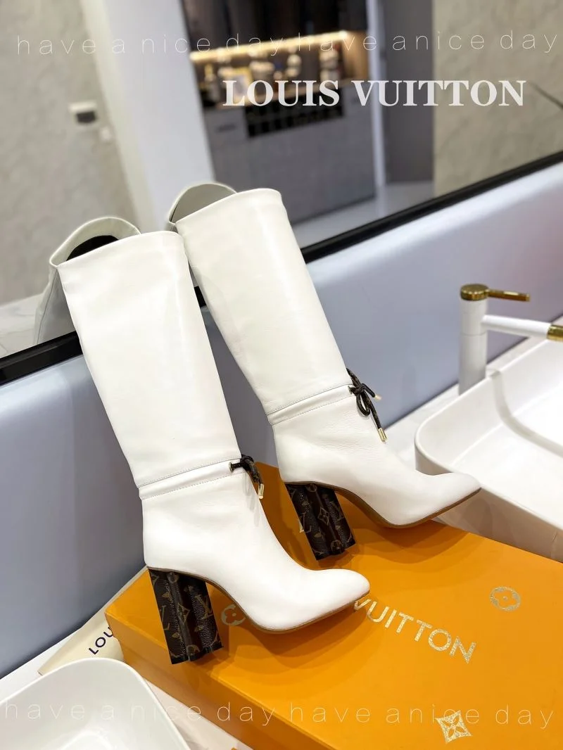 Effortless Louis Vuitton Boots 32414