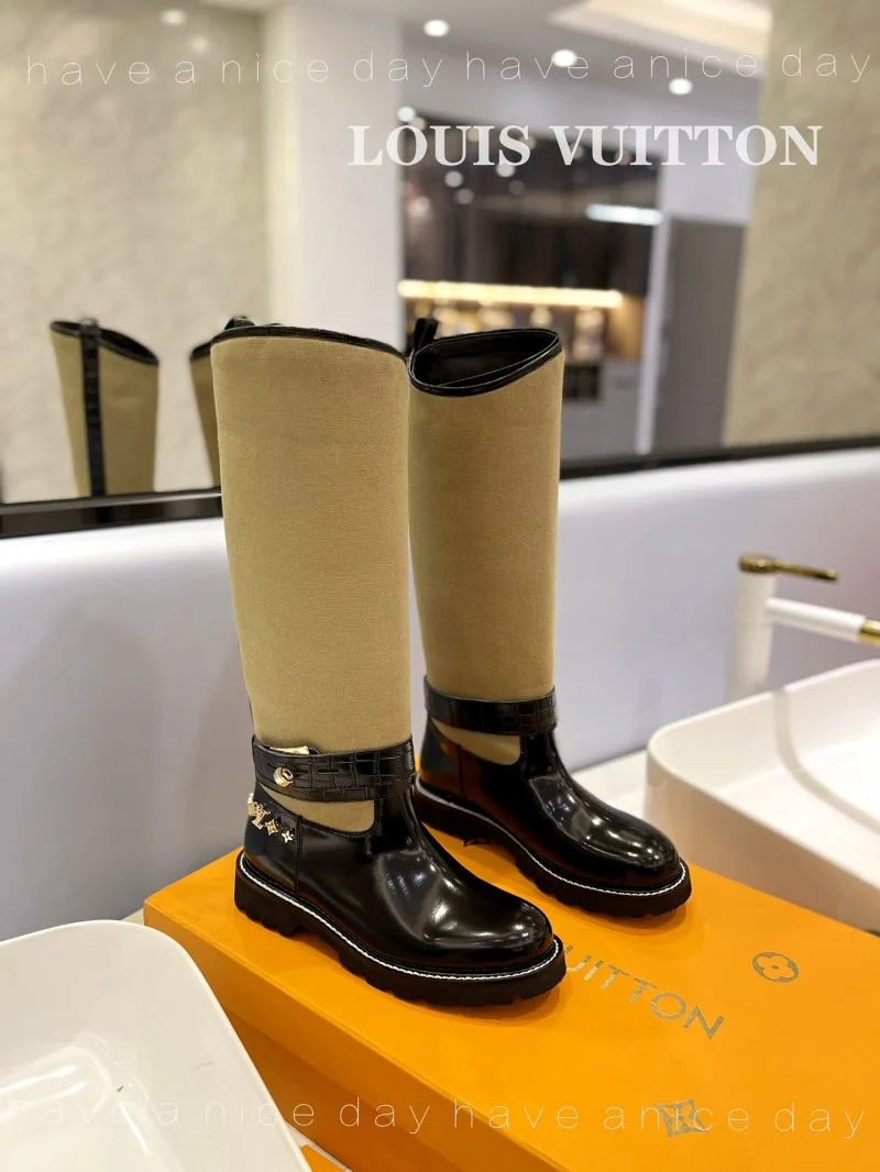 Louis Vuitton Boots Sleek 32412