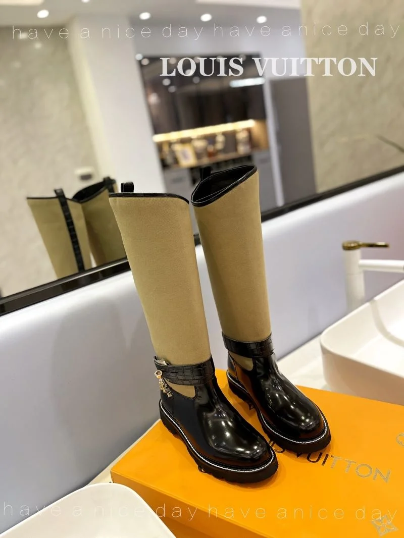 Louis Vuitton Boots Sleek 32412