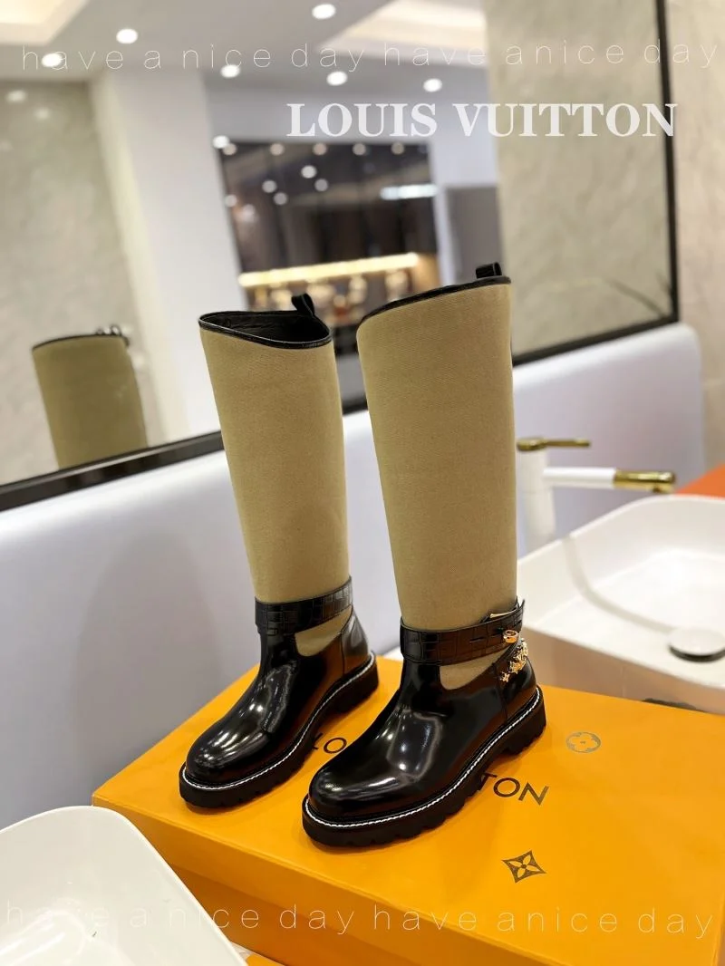 Louis Vuitton Boots Sleek 32412