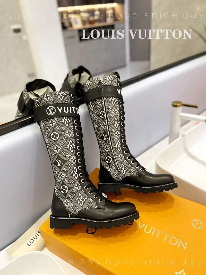 Louis Vuitton Boots ZipUp 32411